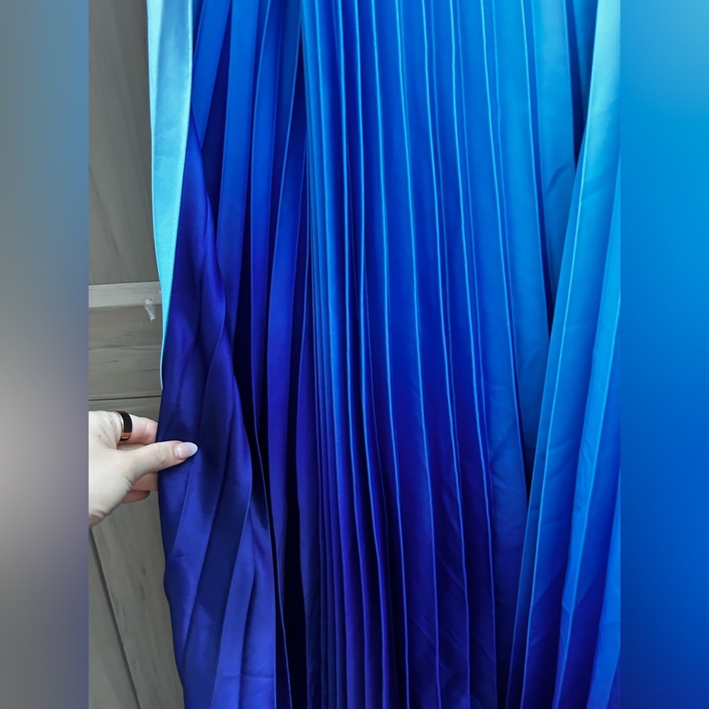Delfi Collective Erica One Shoulder Pleated Maxi Dress Blue Ombre New With Tags! — image 7 of 8